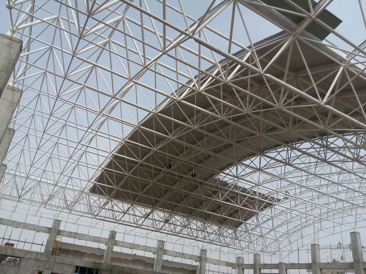 绥芬河青岛一汽网架
